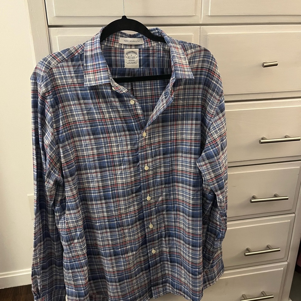 Brooks brothers, does not have logon shirt, like new , long sleeve